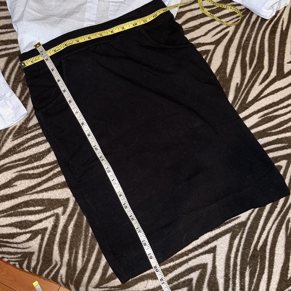 black stretch pencil skirt with pockets - Picture 5 of 6